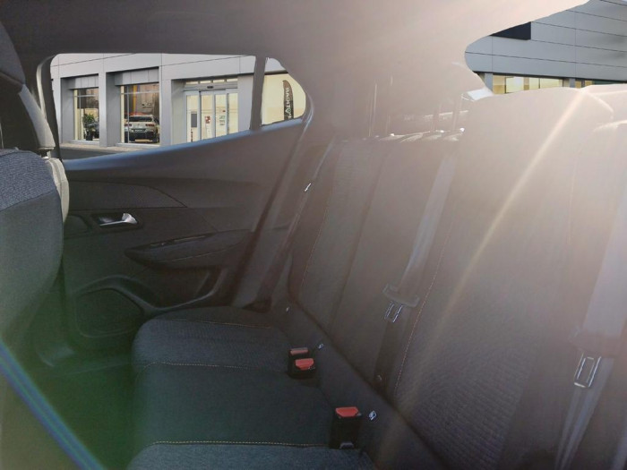 Peugeot 2008 Nouveau Hybrid 145 e-DCS6 Style