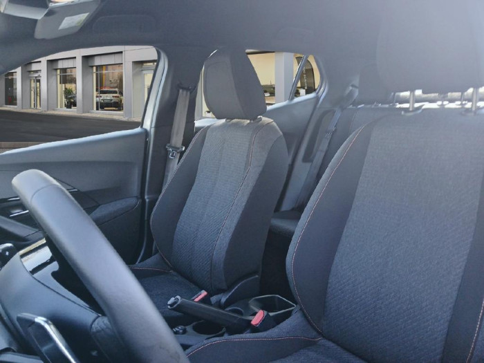 Peugeot 2008 Nouveau Hybrid 145 e-DCS6 Style