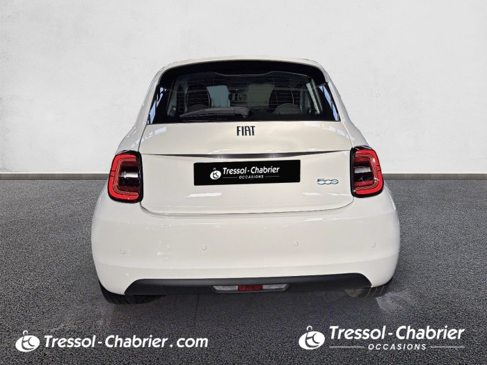 Fiat 500e BERLINE MY22 SERIE 1 STEP 2 118 ch Icone