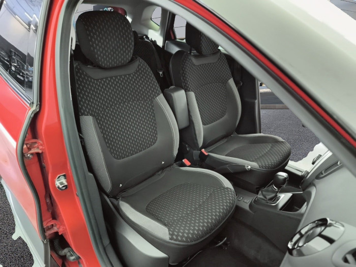 Renault CAPTUR dCi 90 EDC Intens