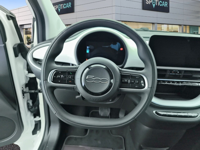 Fiat 500e BERLINE MY22 SERIE 1 STEP 1 95 ch - 23.8 kWh Icône Plus '2021'