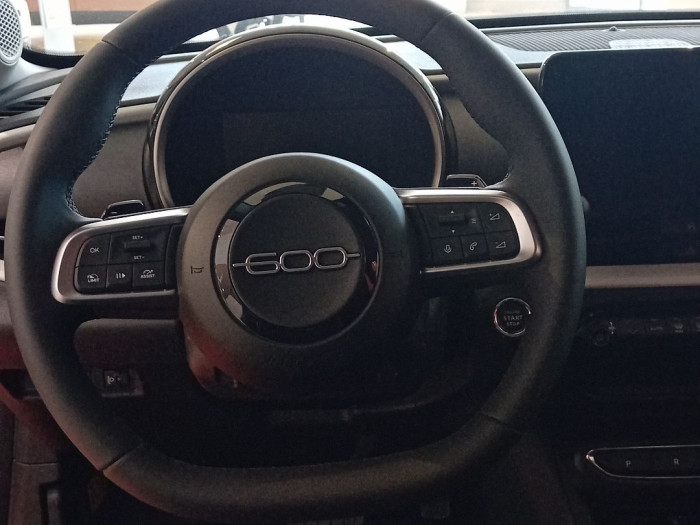 Fiat 600 1.2 Hybrid 136ch DCT6