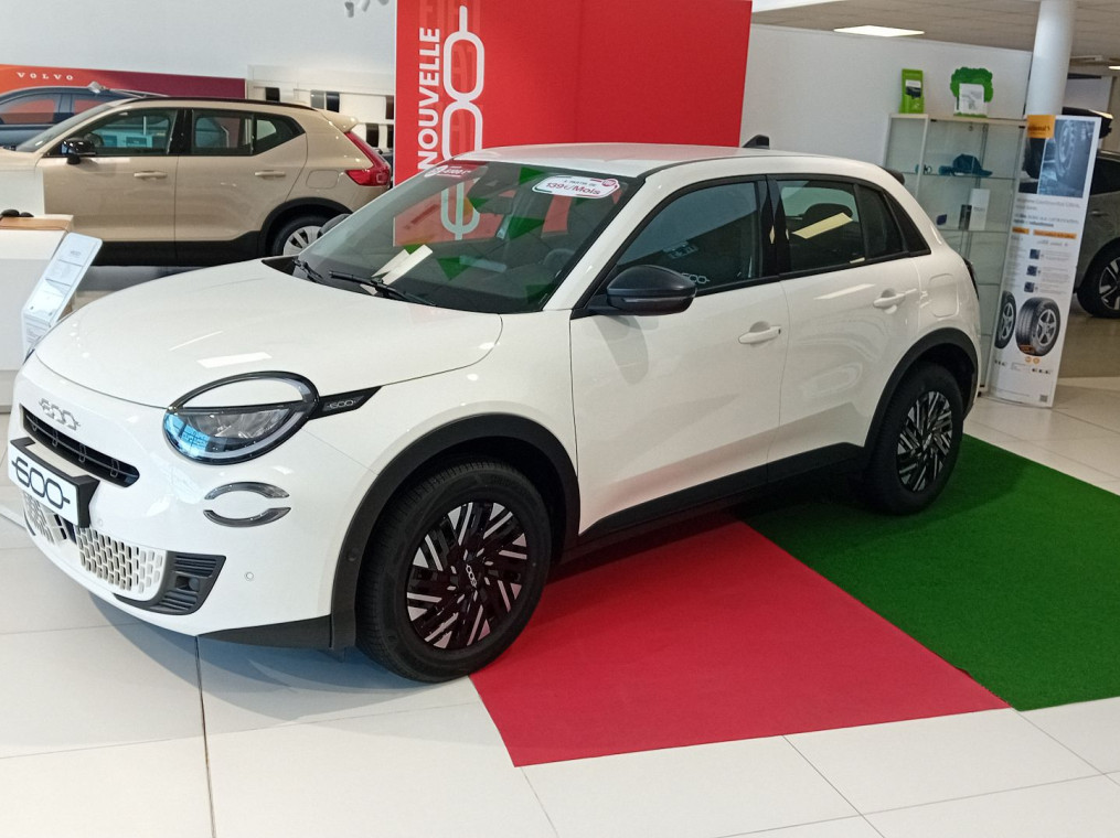 Fiat 600 1.2 Hybrid 136ch DCT6