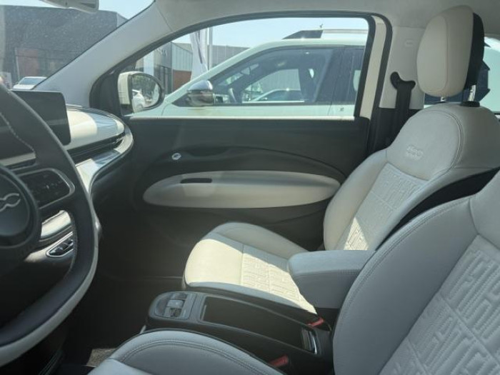 Fiat 500e BERLINE 500 e 95 ch La Prima