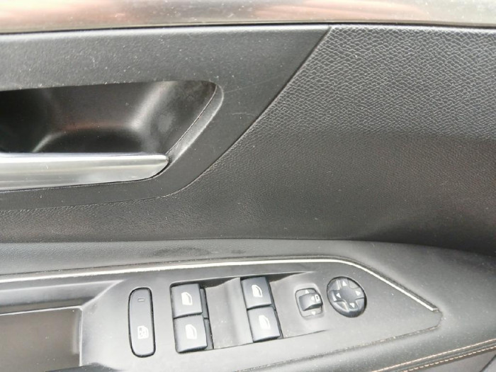 Peugeot 3008 Hybrid4 300 e-EAT8 GT