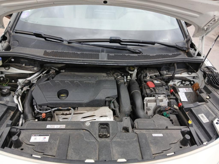 Peugeot 3008 Hybrid4 300 e-EAT8 GT