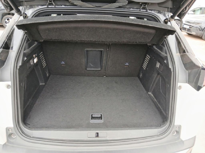Peugeot 3008 Hybrid4 300 e-EAT8 GT
