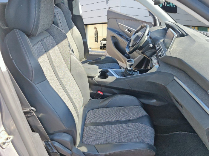 Peugeot 5008 PureTech 130ch S&S BVM6 Allure