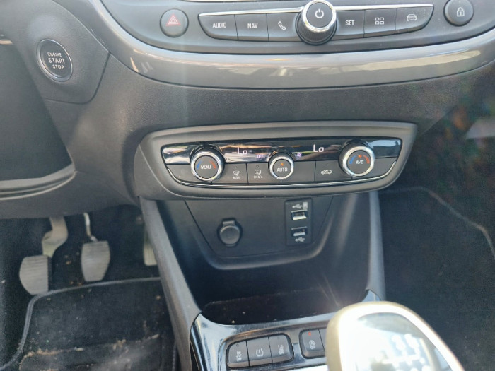 Opel Crossland 1.5 D 110 ch BVM6 Elegance