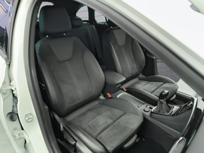 Opel ASTRA SPORTS TOURER 1.2 Turbo 145 ch BVM6 Ultimate