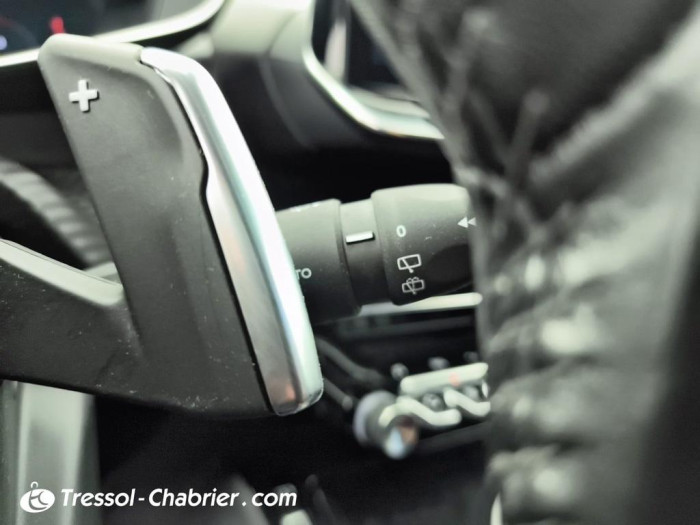 Peugeot 2008 PureTech 130 S&S EAT8 Allure
