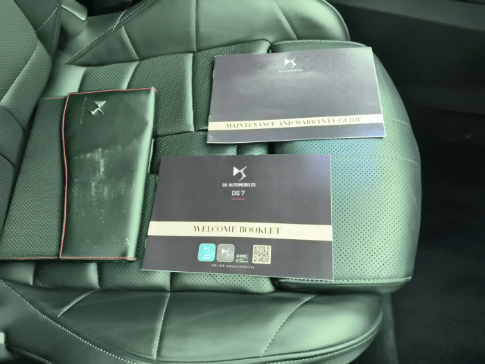 DS DS7 CROSSBACK Hybride E-Tense 300 EAT8 4x4 Louvre