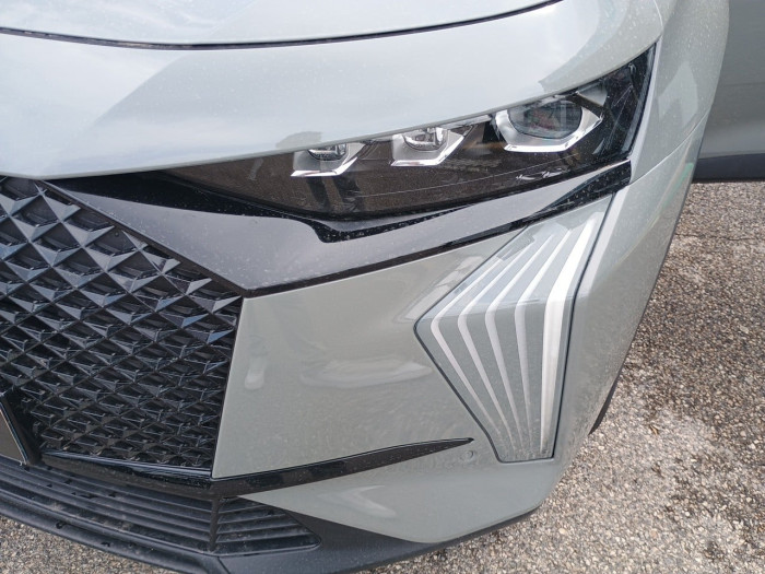 DS DS 7 BlueHDi 130 EAT8 Performance Line +