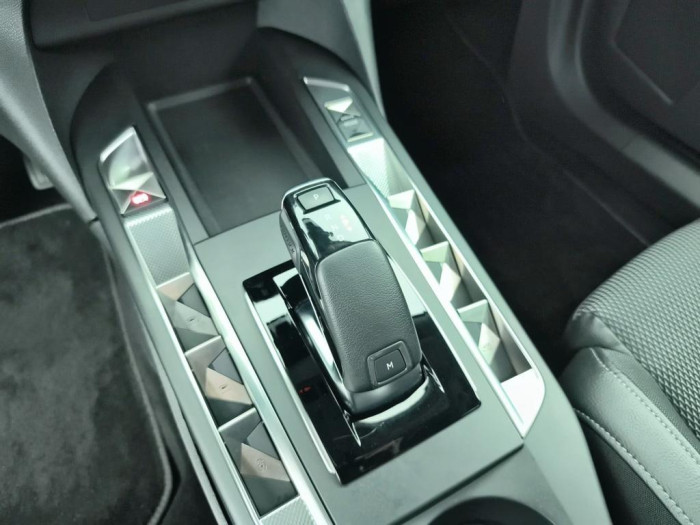 DS DS 3 CROSSBACK BUSINESS PureTech 130 S&S EAT8 Business