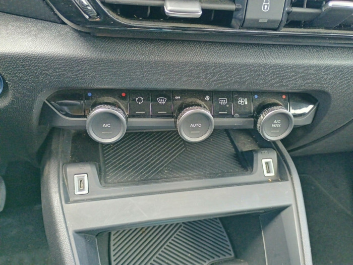 Citroën C4 BlueHDi 130 S&S EAT8 Shine