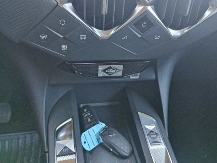 DS DS 3 Hybride 145 e-DCT6 Pallas