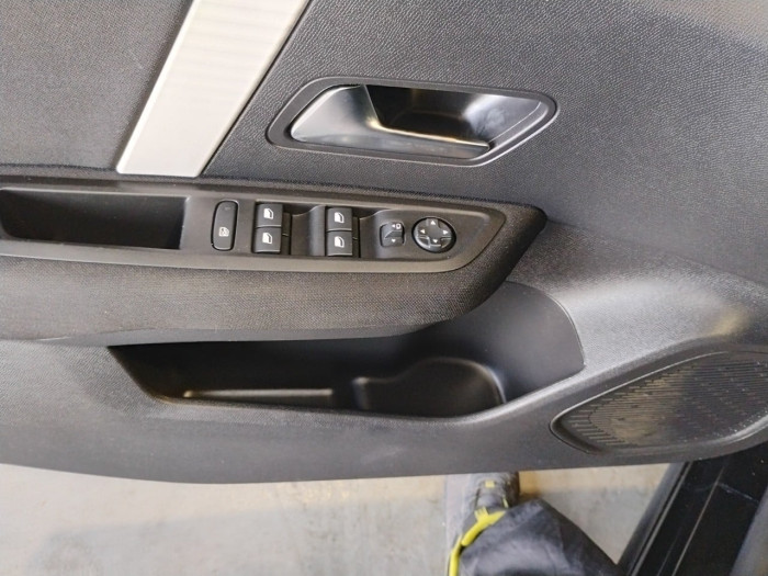 Citroën C4 X Hybride 136 ch e-DCS6 Plus