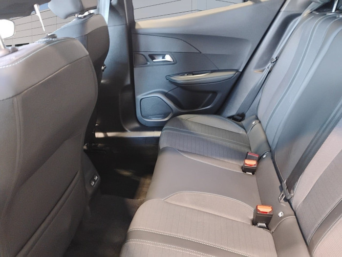 Peugeot 2008 PureTech 130 S&S EAT8 Allure