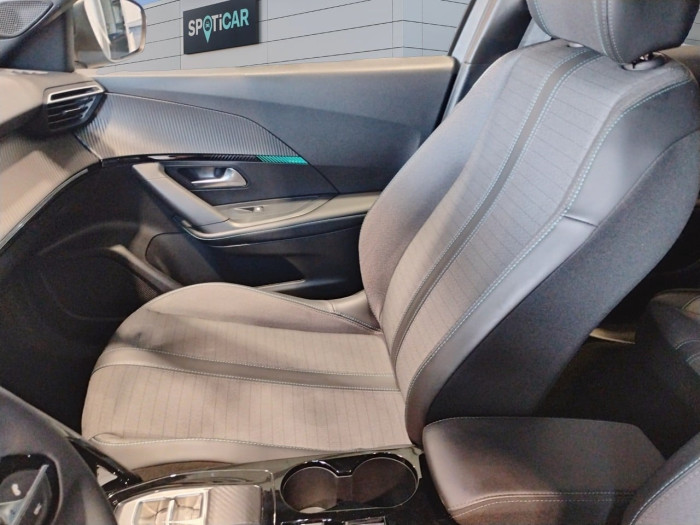 Peugeot 2008 PureTech 130 S&S EAT8 Allure