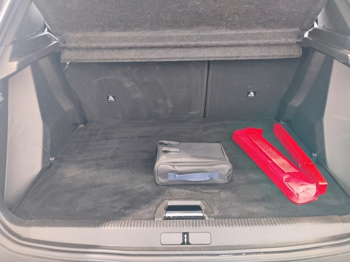 Peugeot 2008 PureTech 130 S&S EAT8 Allure
