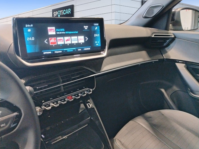 Peugeot 2008 PureTech 130 S&S EAT8 Allure