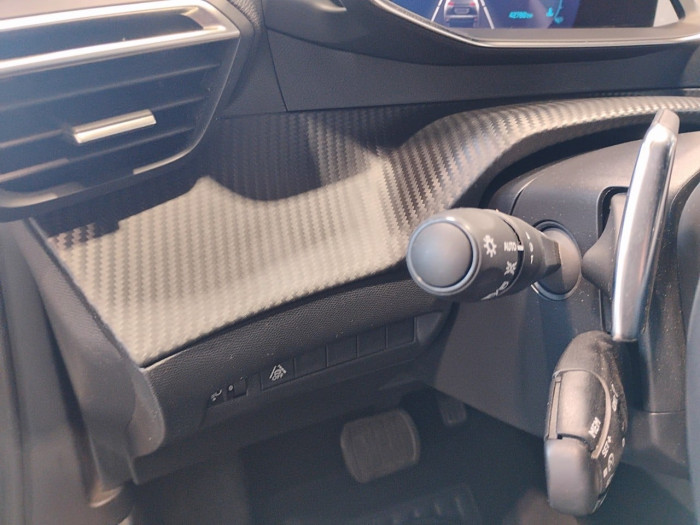 Peugeot 2008 PureTech 130 S&S EAT8 Allure