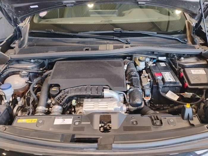 Peugeot 2008 PureTech 130 S&S EAT8 Allure