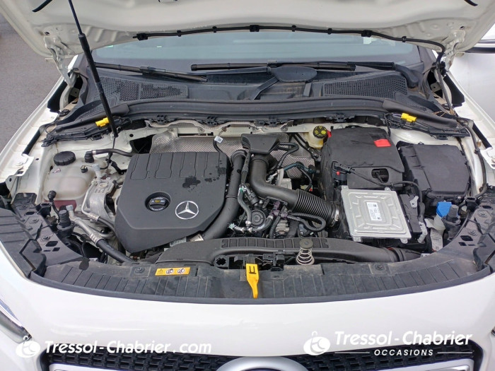 Mercedes GLA 200 7G-DCT Progressive Line