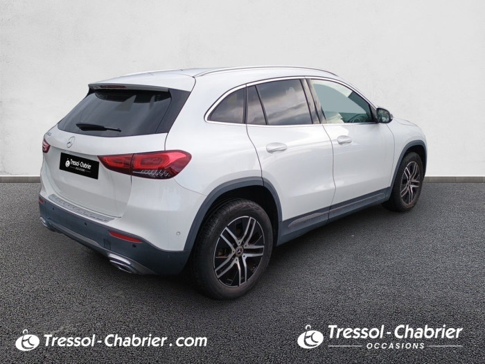 Mercedes GLA 200 7G-DCT Progressive Line