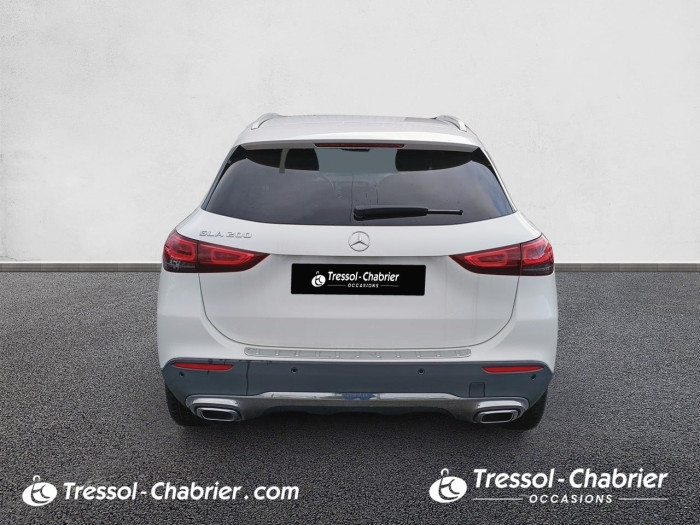 Mercedes GLA 200 7G-DCT Progressive Line