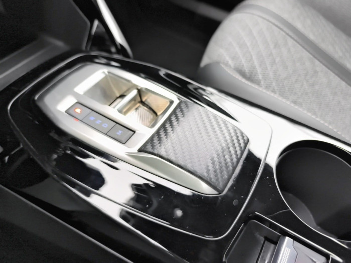 Peugeot 2008 Hybrid 145 e-DCS6 Allure