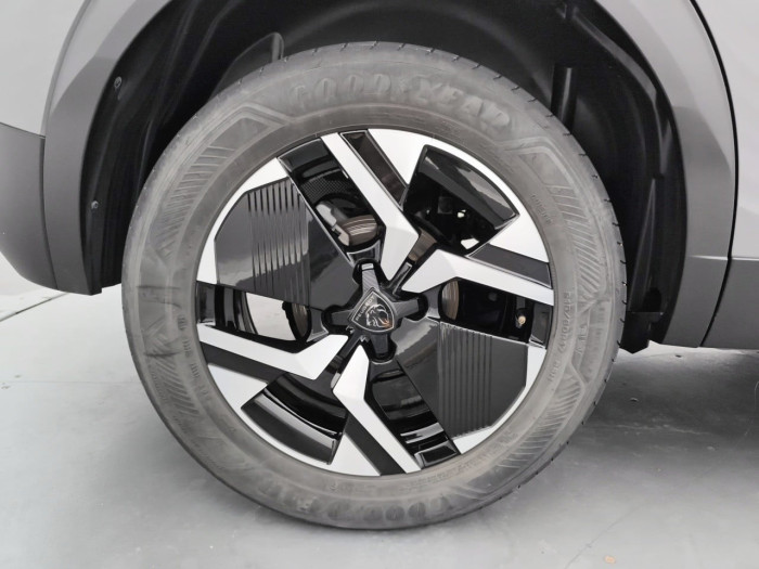 Peugeot 2008 Hybrid 145 e-DCS6 Allure