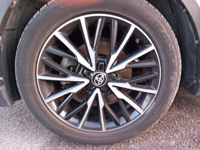 Toyota C-HR HYBRIDE 122h Collection