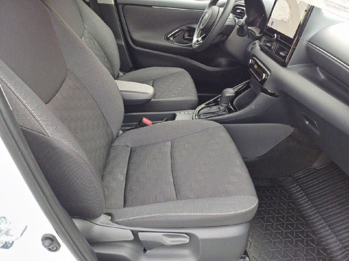 Toyota YARIS HYBRIDE Nouveau 116h Design