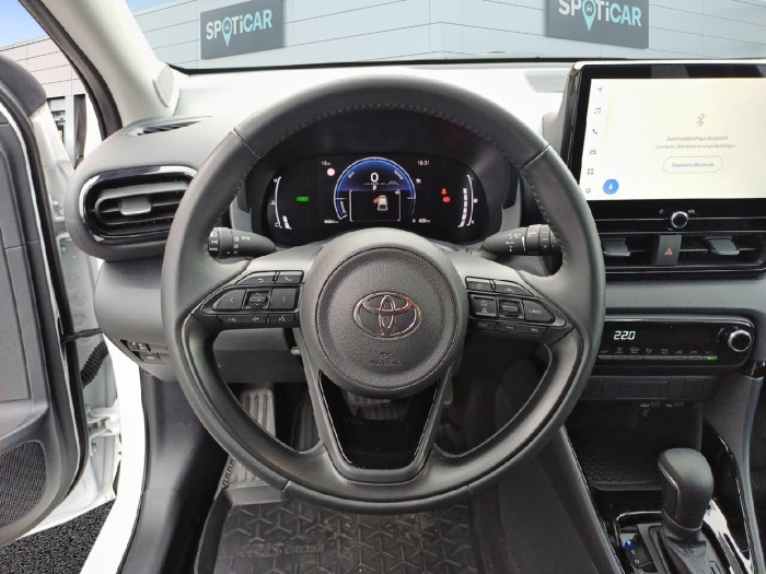 Toyota YARIS HYBRIDE Nouveau 116h Design
