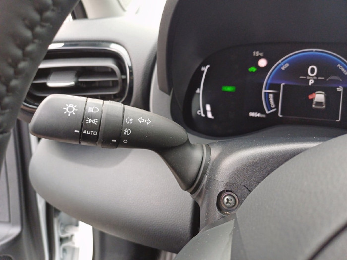Toyota YARIS HYBRIDE Nouveau 116h Design