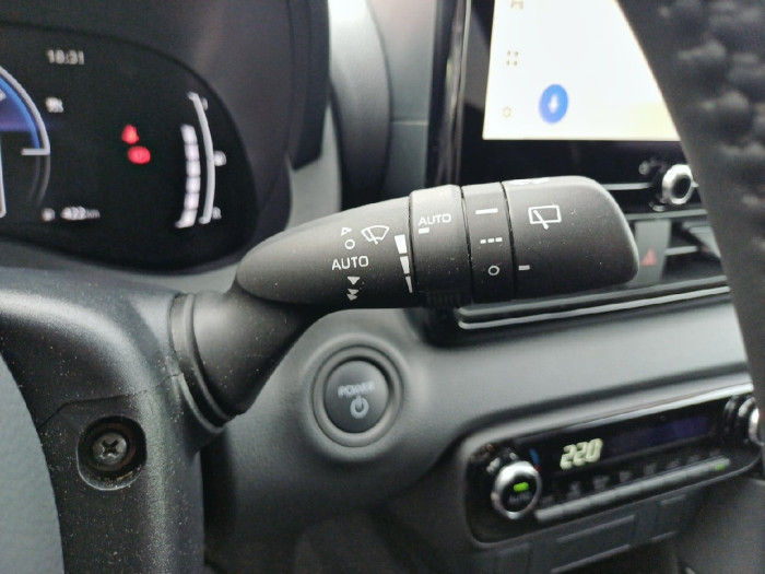 Toyota YARIS HYBRIDE Nouveau 116h Design