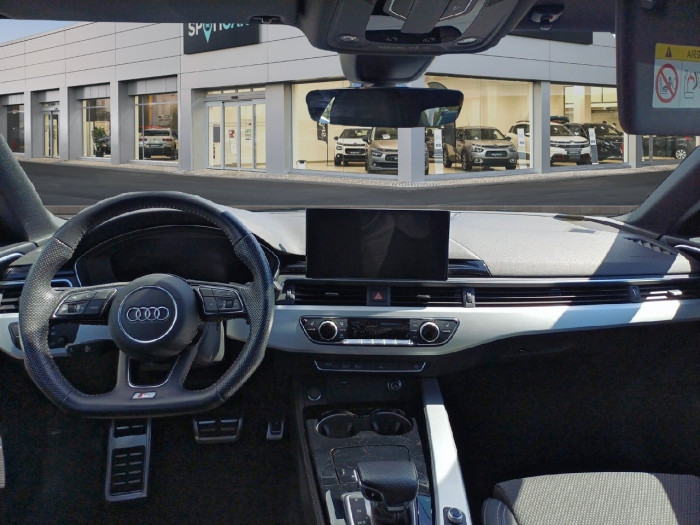 Audi A4 35 TDI 163 S tronic 7 S line