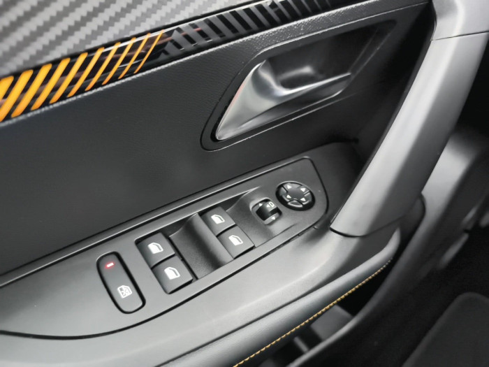 Peugeot 2008 BlueHDi 130 S&S EAT8 Allure Pack