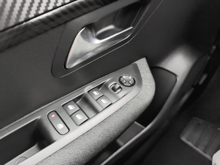 Peugeot 208 Hybrid 110 ch e-DCS6 Style