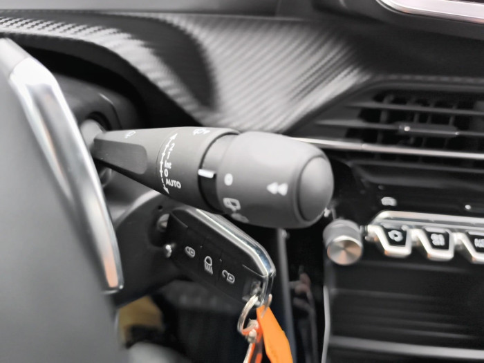 Peugeot 2008 Hybrid 136 e-DCS6 Style