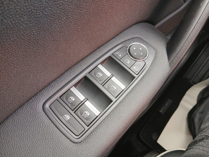 Renault CAPTUR mild hybrid 160 EDC Techno