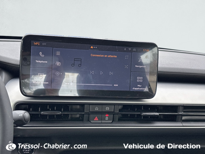 Jeep Avenger 1.2 Turbo T3 100 ch e-Hybrid BVR6 Altitude