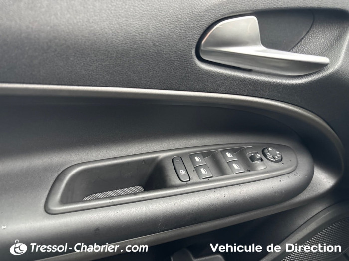 Jeep Avenger 1.2 Turbo T3 100 ch e-Hybrid BVR6 Altitude