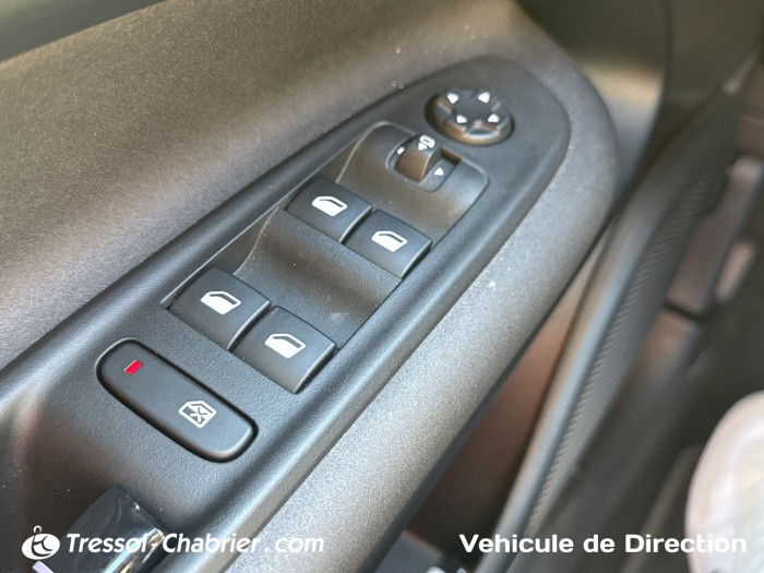 Alfa Romeo JUNIOR 1.2 Ibrida 145 ch e-DCT6 Premium
