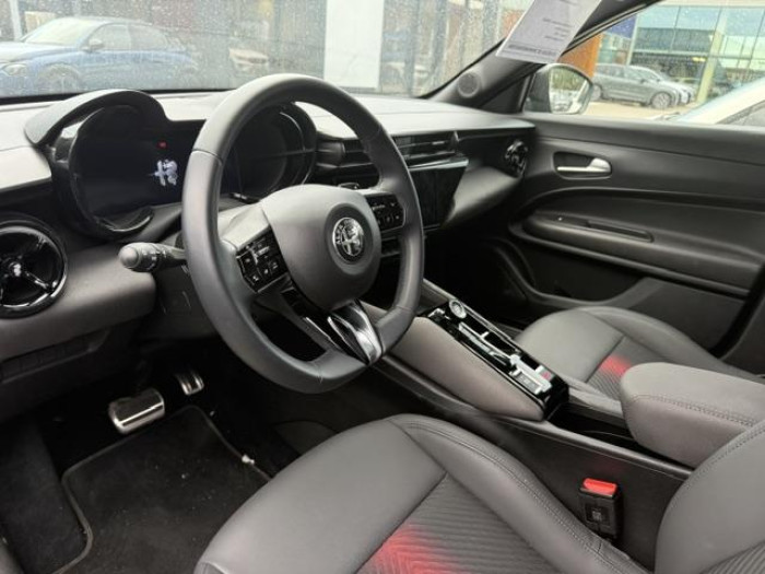 Alfa Romeo JUNIOR 1.2 Ibrida 145 ch e-DCT6 Q4 Premium