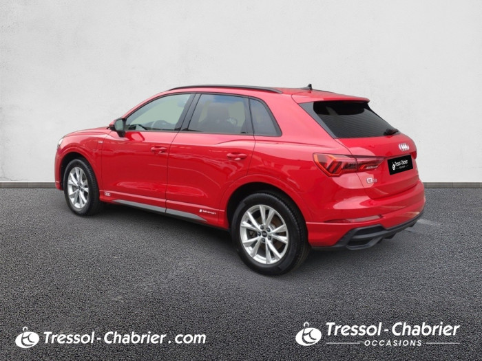 Audi Q3 45 TFSIe 245 ch S tronic 6 S line