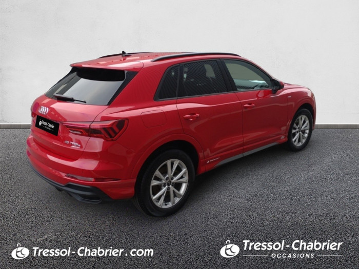 Audi Q3 45 TFSIe 245 ch S tronic 6 S line