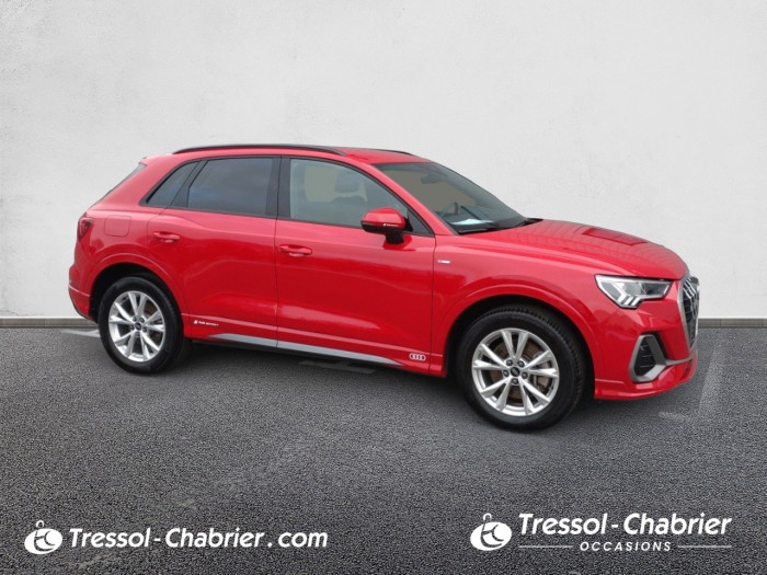 Audi Q3 45 TFSIe 245 ch S tronic 6 S line