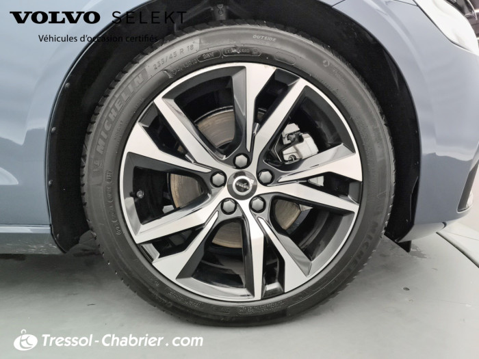 Volvo V60 Nouveau Micro hybride essence B4 197 ch DCT7 Ultra Style Dark